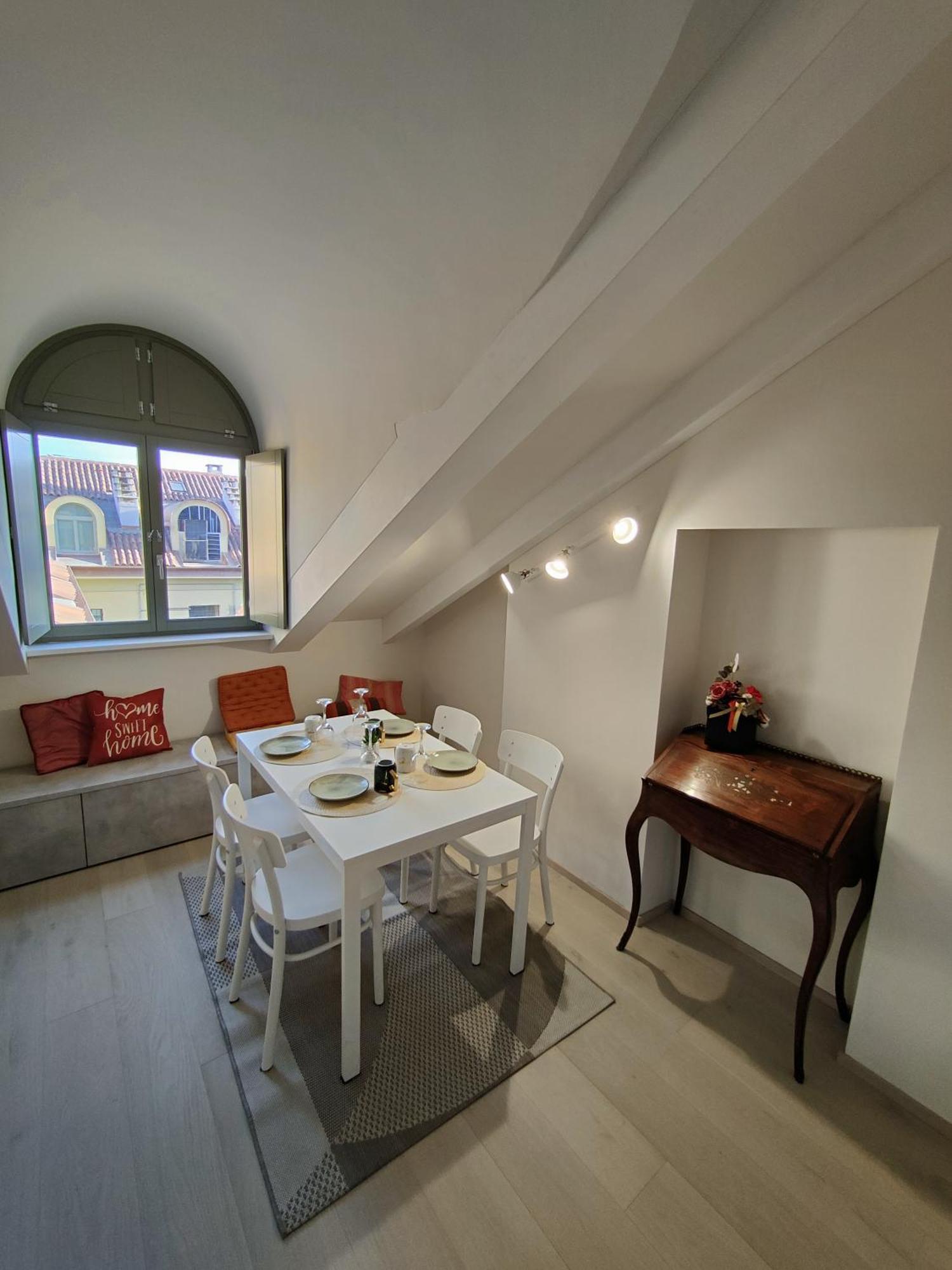 Apartamento Mansarda Luxury: Lagrange Centro Turín Exterior foto